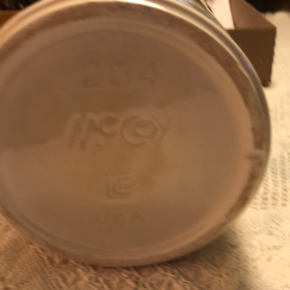 DONATED McCoy Cookie Jar/Canister w/Lid 254 Autumn Leaves Nuts Grapes Vintage. - Picture 4 of 4